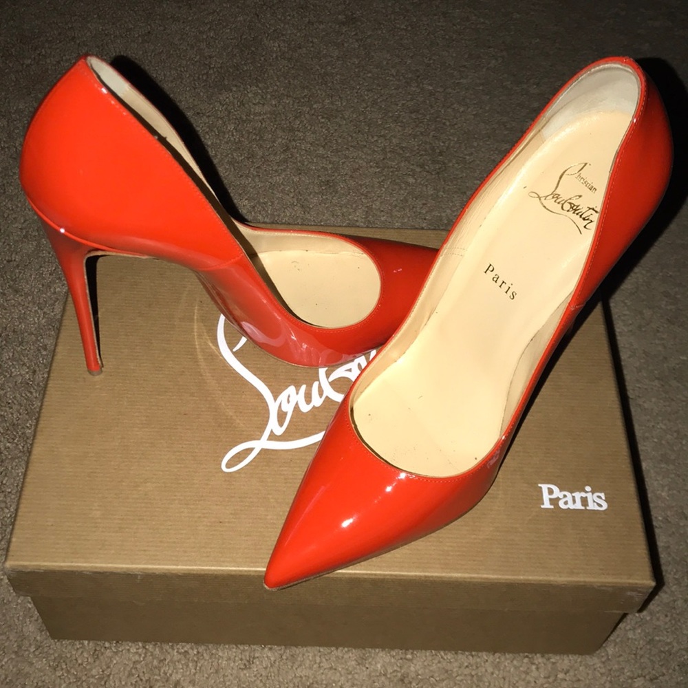 Bright Orange So Kate’s fits size 9